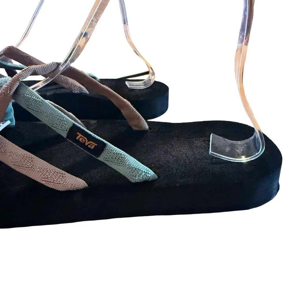 Teva Olowahu Flip Flops Thongs Sandals Slides Beach Vacation Sporty Slip On sz 8